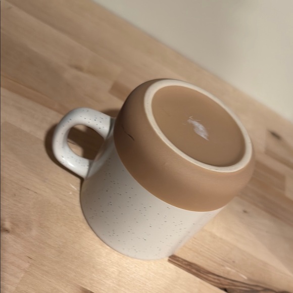 Speckled White and Tan Ceramic Mugs - Picture 4 of 5